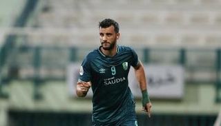 عمر السومة مهاجم الأهلي السعودي
