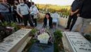 إسرائيل تفرج عن النائبة الفلسطينية خالدة جرار 