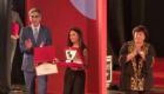 انهيار في أول ظهور.. دنيا سمير غانم تبكي في افتتاح "القومي للمسرح"