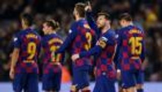 بعد رحيل ميسي.. عرض خيالي يطير من دبي لإنقاذ برشلونة