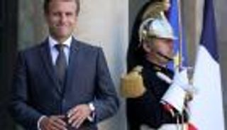 فرنسا تعيد سفيرها إلى واشنطن غدا