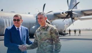 الجنرال ستيفين تاونسند خلال لقاء الدبيبة