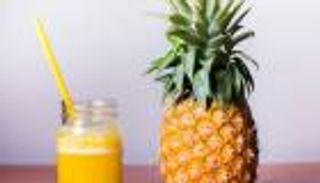 عصير سحري.. الأناناس علاج لمرضى آلام المفاصل