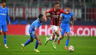 إسماعيل بن ناصر لاعب ميلان الإيطالي