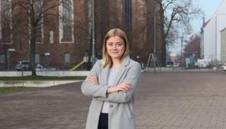 ليلي بلادوسون 