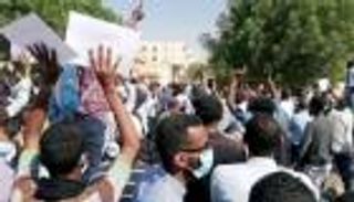 السودان.. توقف قطار "دعم الانتقال الديمقراطي" إثر محاولات تخريب