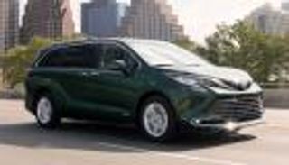 إذا كنت تبحث عن سيارات تمتلك أكثر المقاعد الخلفية أمانا.. فإليك القائمة