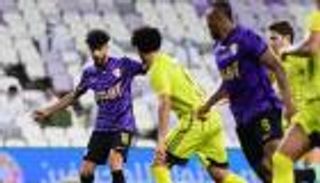 بـ3 شروط.. الحكام الأجانب يطرقون أبواب الملاعب الإماراتية