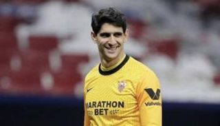 ياسين بونو حارس إشبيلية ومنتخب المغرب