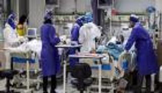 أوميكرون يتفشى في إيران.. انتشر في 14 محافظة