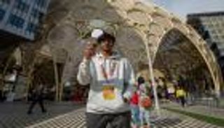 شاب هندي يكمل زيارة أجنحة إكسبو 2020 دبي مرتين (صور)