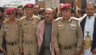 عوض العولقي وقيادات محافظة شبوة اليمنية - أرشيفية