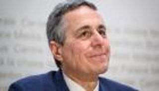 بمكالمة هاتفية.. وزير خارجية سويسرا يتسلم رئاسة البلاد خلال 2022