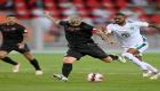 بعد نهايتها.. لاعب برشلونة الأسبق يشعل قمة الأهلي ضد الشباب