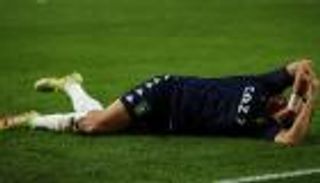 قبل أمم أفريقيا.. تريزيجيه يثير الجدل بـ"أسوأ غطسة في التاريخ"