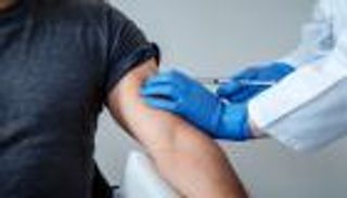 إسرائيل تبدأ التطعيم بجرعة رابعة من لقاح كورونا