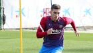 أسبوع يكفي.. فيروس كورونا يضرب فيران توريس وصديقه في برشلونة