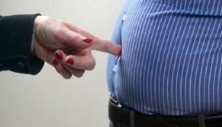 تراكم الدهون في منطقة البطن ينذر بمضاعفات خطيرة - أرشيفية