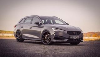 سيارة كوبرا Leon Sportstourer في ثوبها الرياضي الجديد