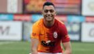 حدد سعر بيعه.. جالطة سراي يكرر سيناريو تريزيجيه مع مصطفى محمد