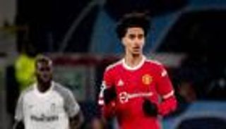 تصفيات كأس العالم.. هل يظهر "زيدان العراقي" في مرحلة الحسم؟