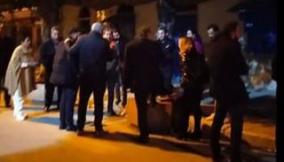 جانب من الوقفة الاحتجاجية أمام دار المحامي