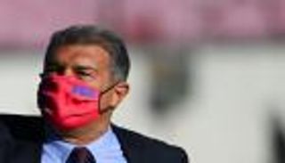 بعد اللاعبين.. رئيس برشلونة يقع في مصيدة كورونا