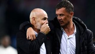 ستيفانو بيولي مدرب ميلان مع مالديني المدير الرياضي
