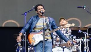 أحد أعضاء فرقة 