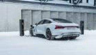 في الشتاء .. نصائح ذهبية لحماية بطاريات السيارات الكهربائية