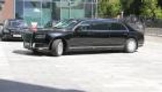 سيارة روسية فاخرة تجذب اهتمام السعوديين.. ما السبب؟