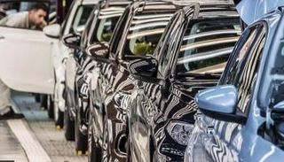 أحد مصانع السيارات بتركيا