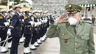 قائد الجيش الجزائري بمقر المدرسة العليا الحربية