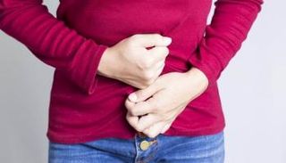 دراسة تؤكد أن لقاحات كورونا تتسبب في زيادة طفيفة بالدورة الشهرية