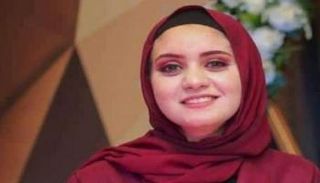 الفتاة المصرية بسنت خالد