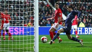 مانشستر سيتي ضد سويندون تاون