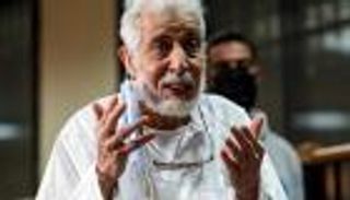 محكمة مصرية ترجئ نظر قضية خليفتي مرشد الإخوان