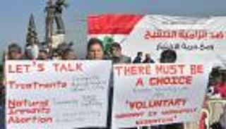 "تسونامي" أوميكرون يضرب لبنان