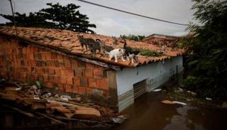 فيضانات وانهيارات صخرية في البرازيل