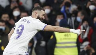 كريم بنزيما مهاجم ريال مدريد