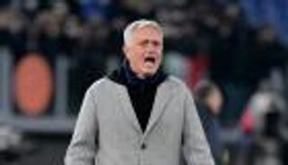 روما ضد يوفنتوس.. ريمونتادا الـ7 دقائق ترسخ عقدة مورينيو أمام الكبار