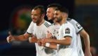 كأس أمم أفريقيا.. "المرض" يحاصر ثلاثي الجزائر قبل مباراة سيراليون