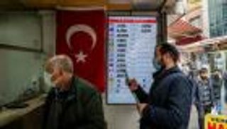 تحويلات الأتراك العاملين بالخارج.. قطرة في بحر الاقتصاد