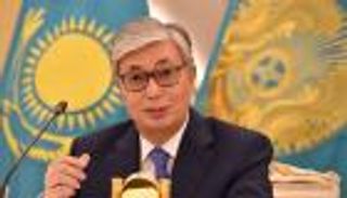 رئيس كازاخستان يعين علي خان إسماعيلوف رئيسا للوزراء