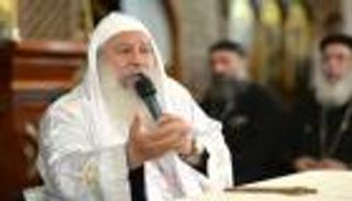 من هو القس مكاري يونان كاهن الكنيسة المرقسية الكبرى بالأزبكية؟