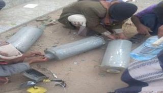 يمنيون يزيلون "فخاخ" الحوثي بشبوة