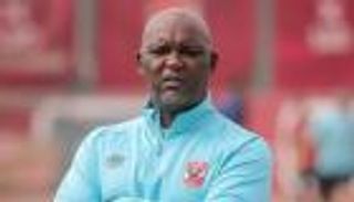 بسبب محمد صلاح.. مدرب الأهلي يوجه سهام انتقاداته إلى كيروش