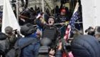 "اقتحام الكونجرس".. اتهام 11 شخصا بالتآمر وإثارة الفتنة