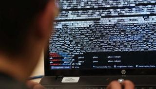 روسيا تفكك أخطر مجموعة قرصنة