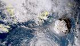 "بركان تحت الماء" يهدد بتسونامي في المحيط الهادئ (فيديو)